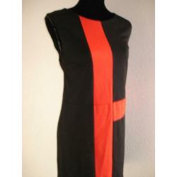 ARTICLES zwarte jurk met rode accent mt44