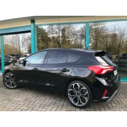 Ford FOCUS 1.5 150pk ST-Line LED, Navi, B&O, 18