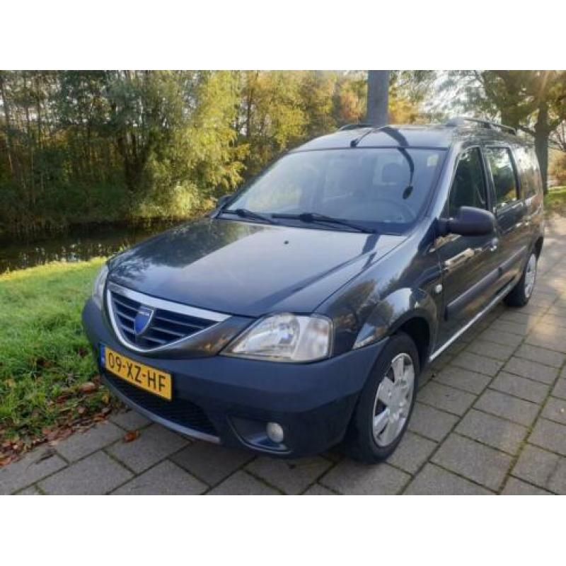 Dacia Logan MCV 1.6-16V Lauréate 7p.