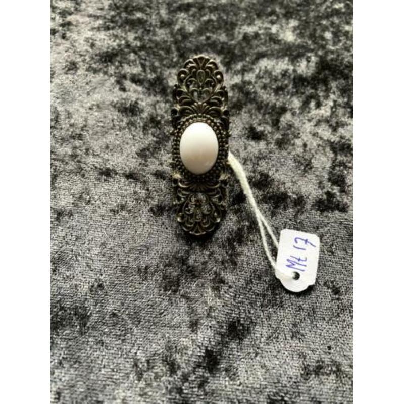 Fraaie koperen RING met steen ?? maat 17. Gratis verzending