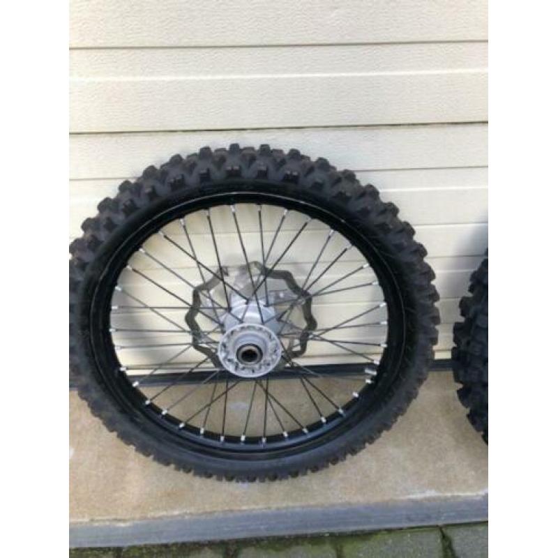 Cross wielen KTM 21 inch + 19 inch
