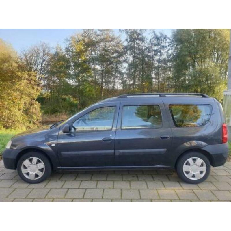 Dacia Logan MCV 1.6-16V Lauréate 7p.