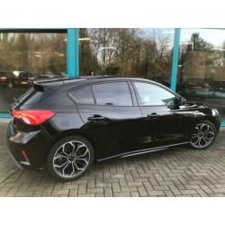 Ford FOCUS 1.5 150pk ST-Line LED, Navi, B&O, 18