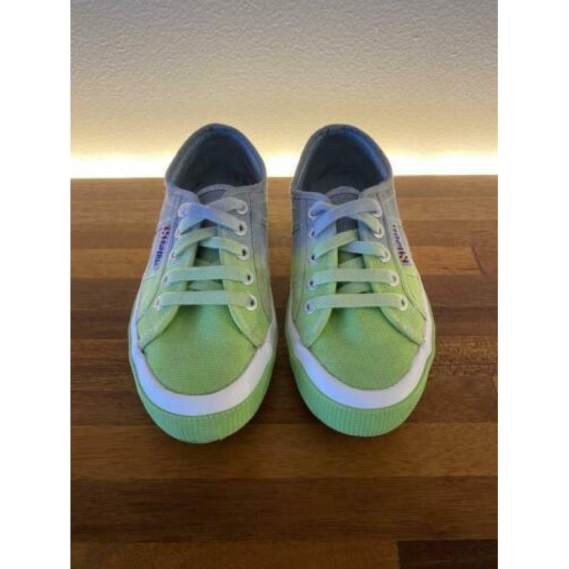 Superga gympen blauw groen maat 34 weinig gedragen