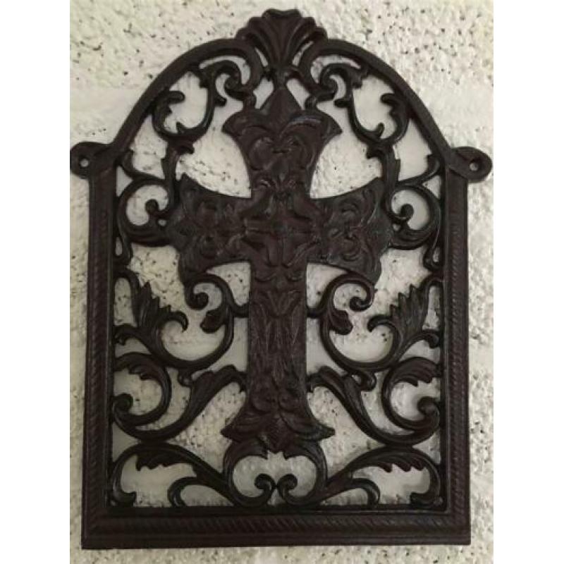 Wanddecoratie-keltisch- kruis-ventilatierooster- haard