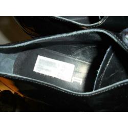 s26) zwart lak leer veter schoenen mitica mt 42 als nieuw~!