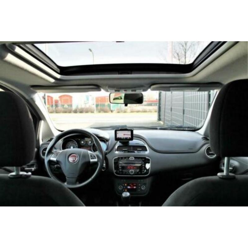 Fiat Punto Evo 1.3 M-Jet Lounge Panoramadak Navi Cruise Priv