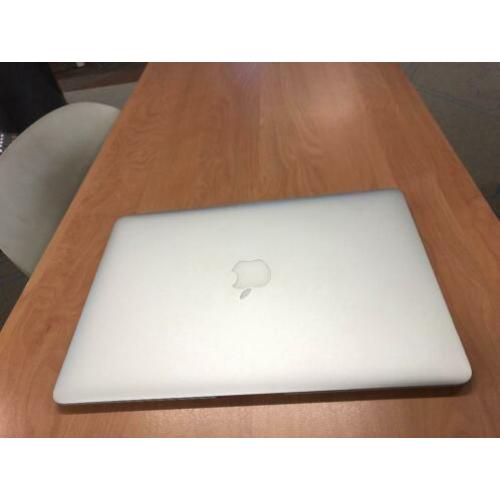 Macbook Air 128GB met nieuwe originele oplader