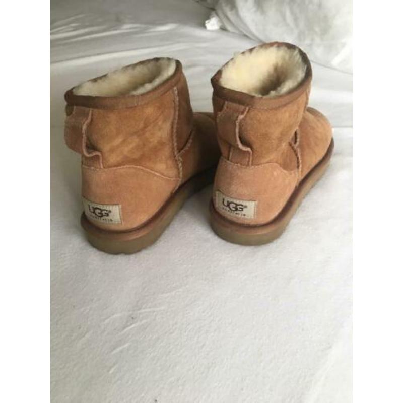 Ugg classic mini