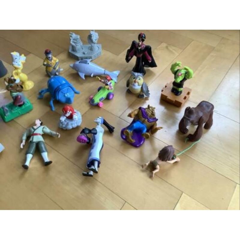 McDonalds speeltjes. De meeste uit de jaren 90.