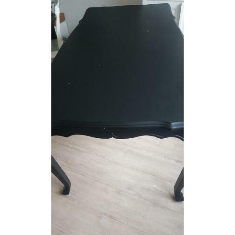 Brocante eettafel hout zwart geschilderd