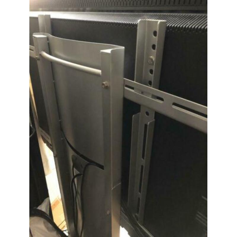 Philips 50 inch flatscreen incl professionele standaard