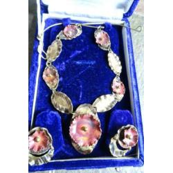 KETTING MET OORBELLEN CLIPS 2 kleuren koper in fluwelen doos