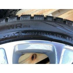 Volvo 19 inch Damara velgen met Nokian winterbanden