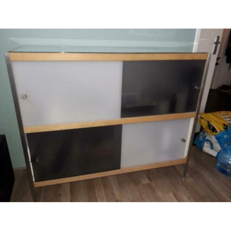 Kewlox Dressoir