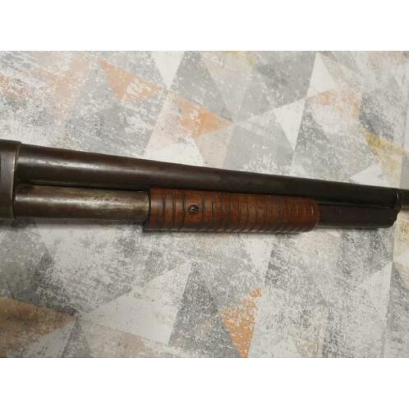 Antieke Winchester pump shotgun
