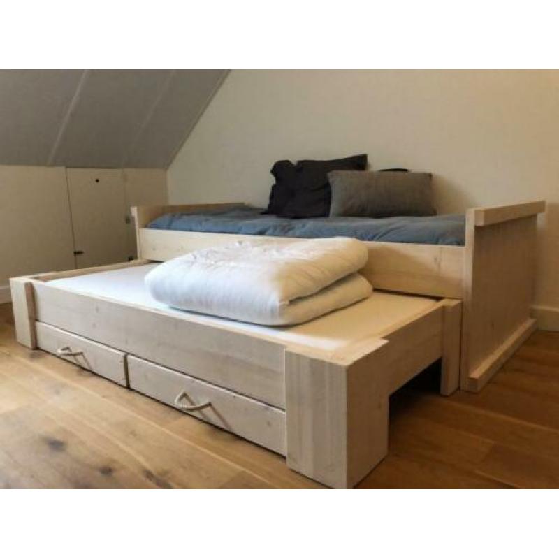 Tienerbed steigerhout white wash