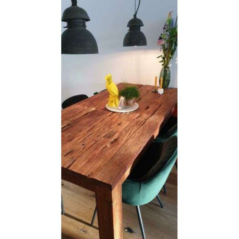 Robuuste eettafel van teakhout. 200cm×100cm×80cm