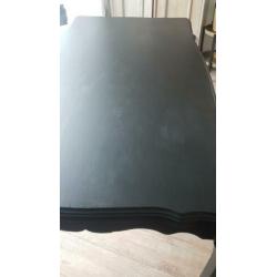 Brocante eettafel hout zwart geschilderd
