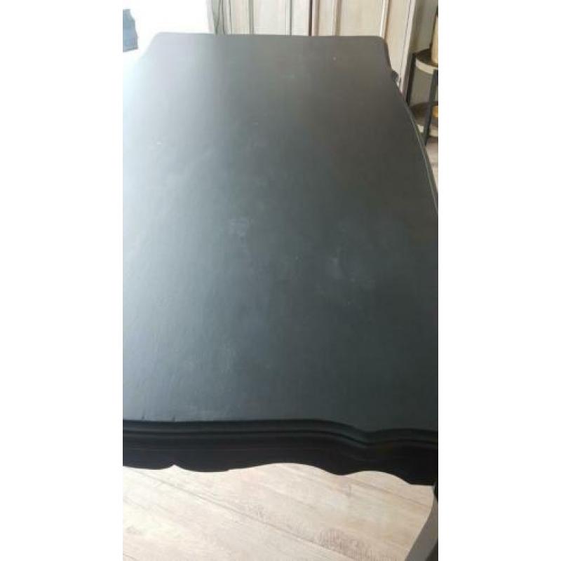 Brocante eettafel hout zwart geschilderd
