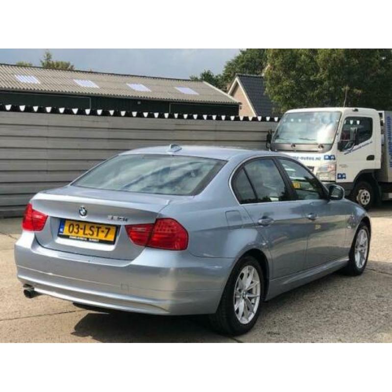 BMW 3 Serie 320i Business Line Aut6/ECC/LMV/Navi/Half leer/X