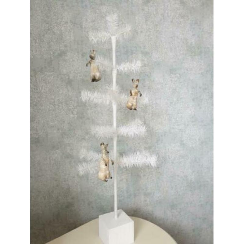 Replica feathertree met wattenpopjes paashaasjes brocante