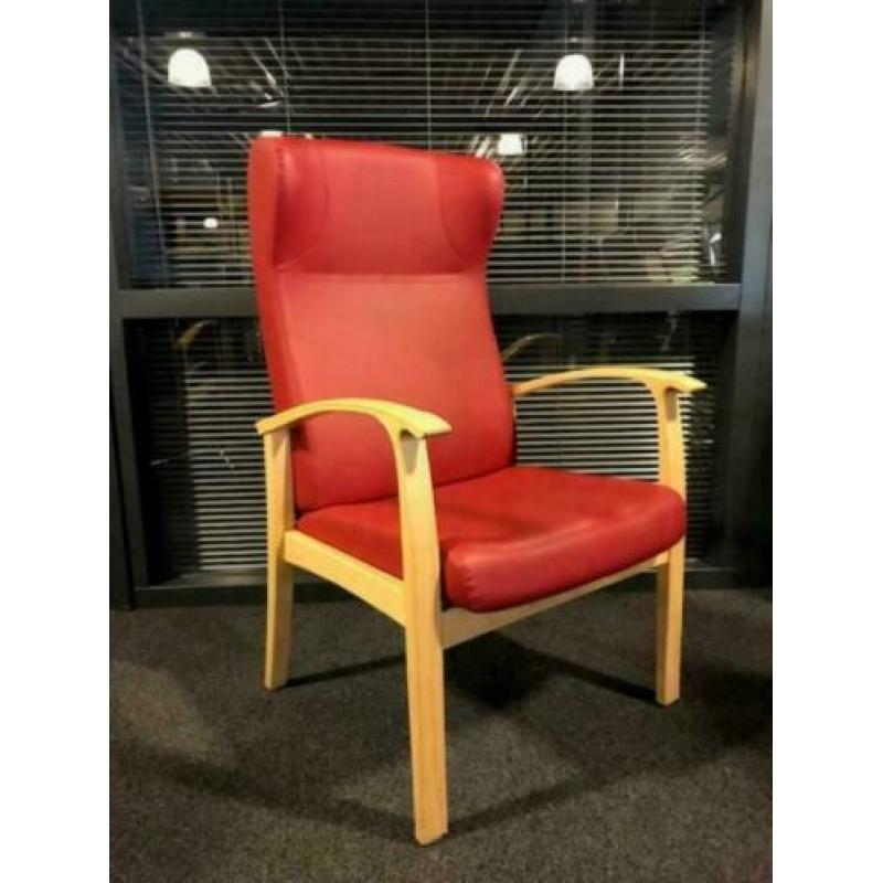 Fauteuils Stamskin kunstleder / zorgstoelen Brunner 32 stuks