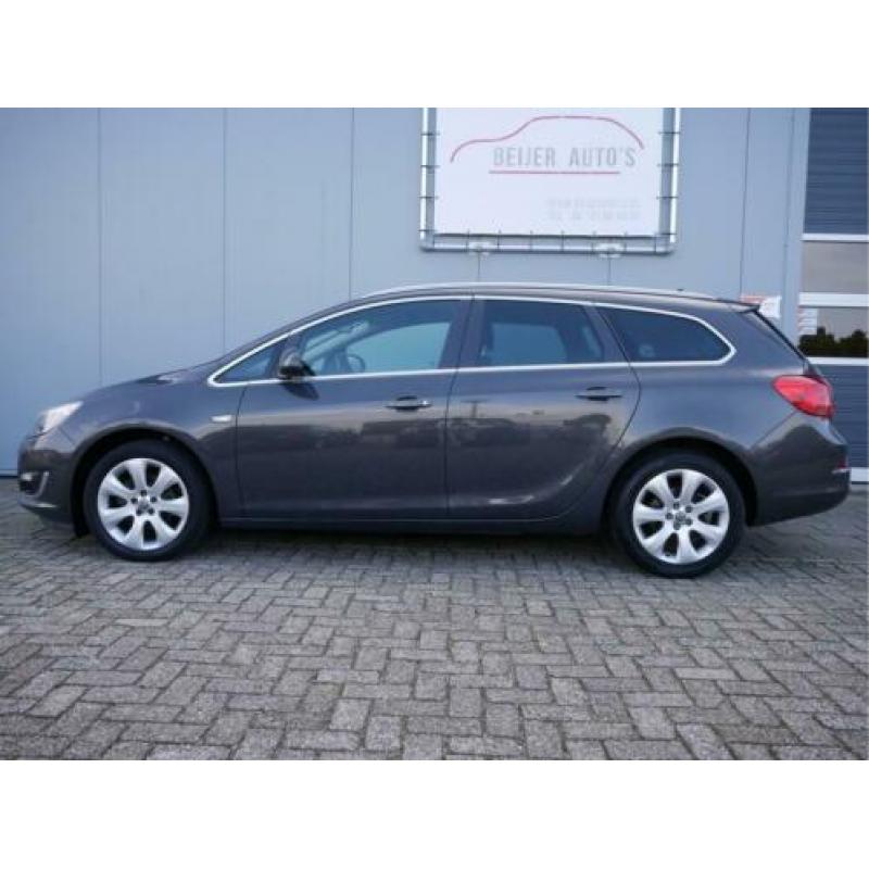 Opel Astra Sports Tourer 1.4 Turbo Business + Navigatie/17in
