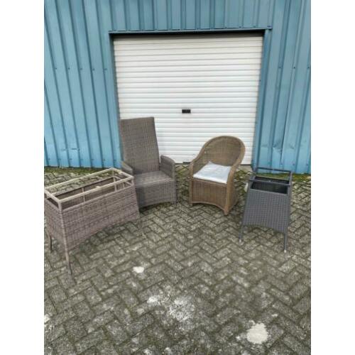 Tuinstoelen & tafels (nieuw)