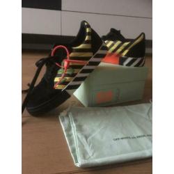 Off-White Low Vulcanized sneaker mt 43