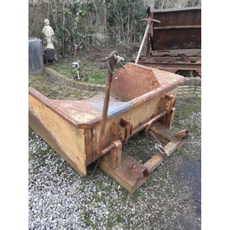 Heftruck grondbak kiepbak schepbak bak verreiker tractor