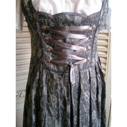tiroler dirndl jurk en blouse maat 38 nr LL 833