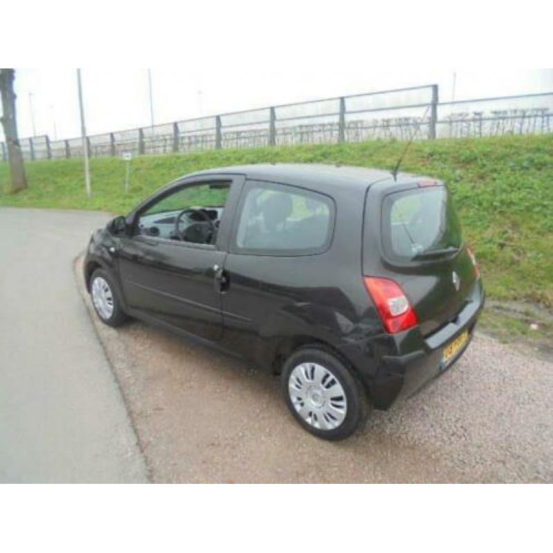 Renault Twingo 1.2 Authentique Renault twingo 1.2 benzine me