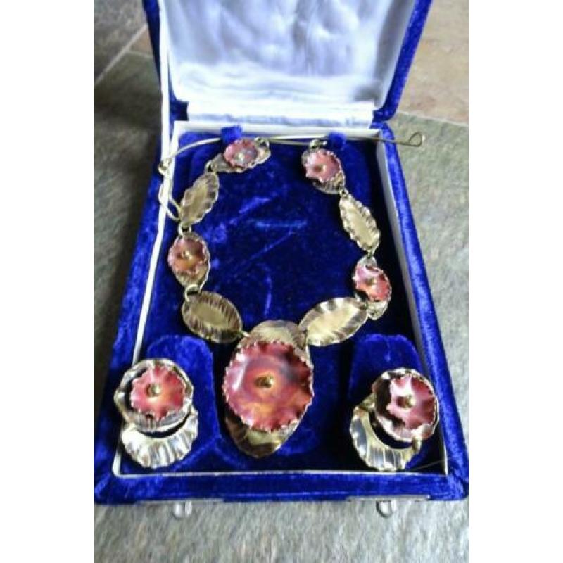 KETTING MET OORBELLEN CLIPS 2 kleuren koper in fluwelen doos