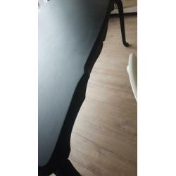 Brocante eettafel hout zwart geschilderd