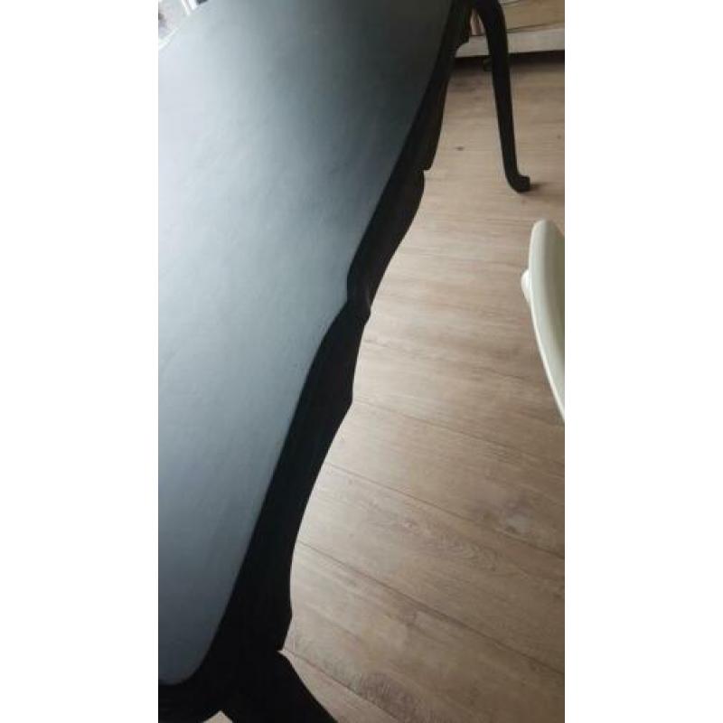 Brocante eettafel hout zwart geschilderd