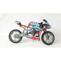 Lego Technic 2 in 1 motor 42036