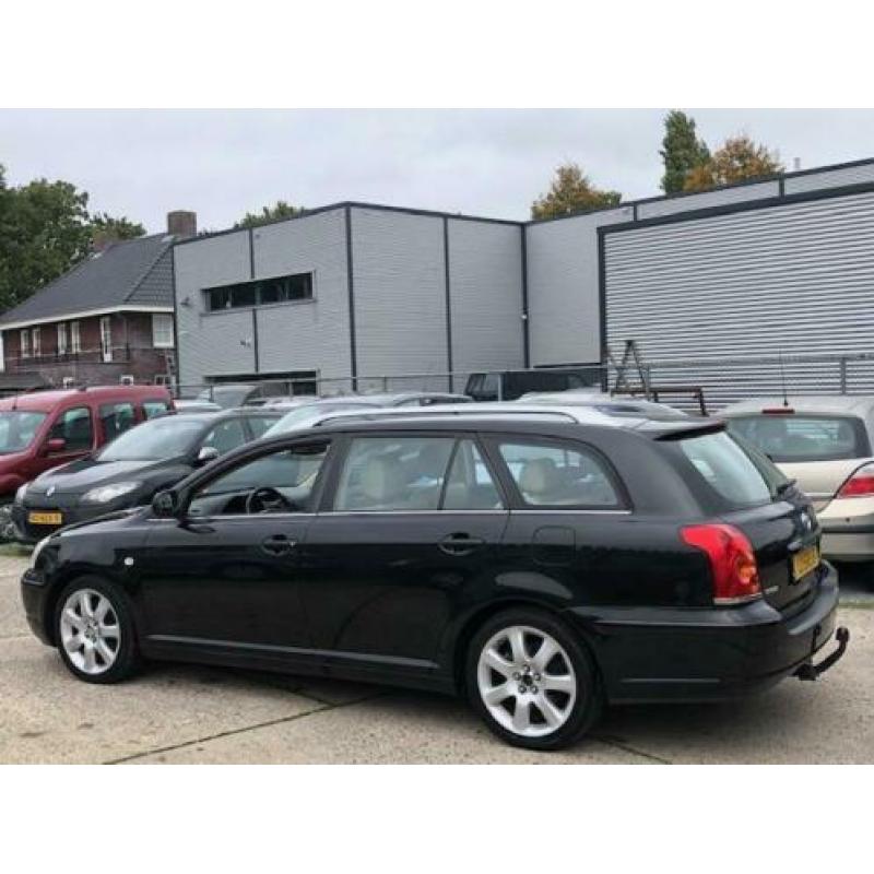 Toyota Avensis Wagon 2.0-16V VVTi Executive Automaat/ECC/LMV