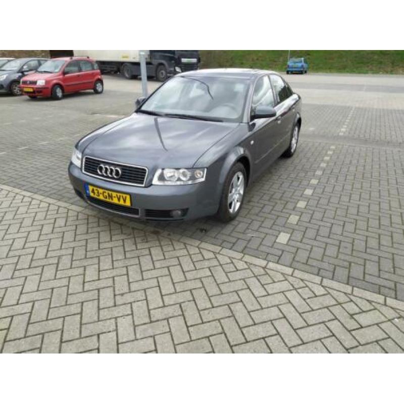 Audi A4 2.0 96KW 2001 Grijs youngtimer in zeer goede staat