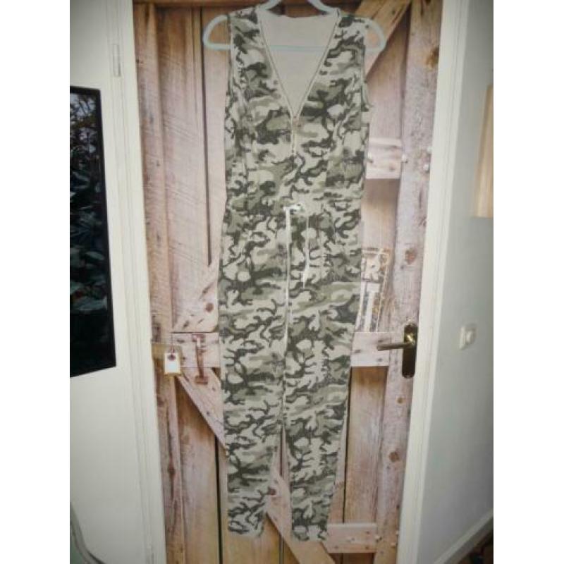 jumpsuit maat 40 42