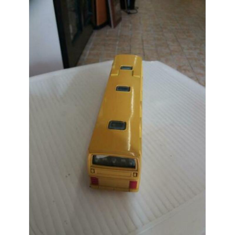 Model auto. Gado bus.