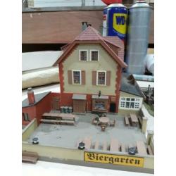 2. flinke Kibri huizen, Gasthaus/biertuin.