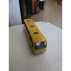 Model auto. Gado bus.