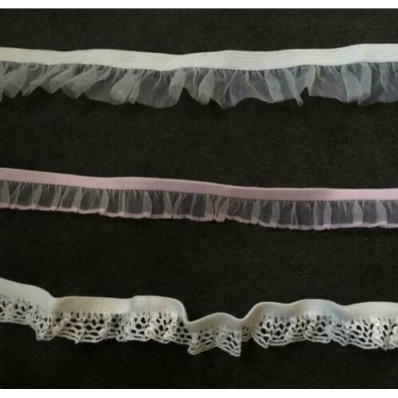 Elastisch band lint roezellint elastiek roezel roze wit kant