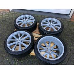 Volvo 19 inch Damara velgen met Nokian winterbanden