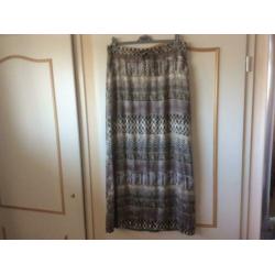 Leuke maxi rok maat 40