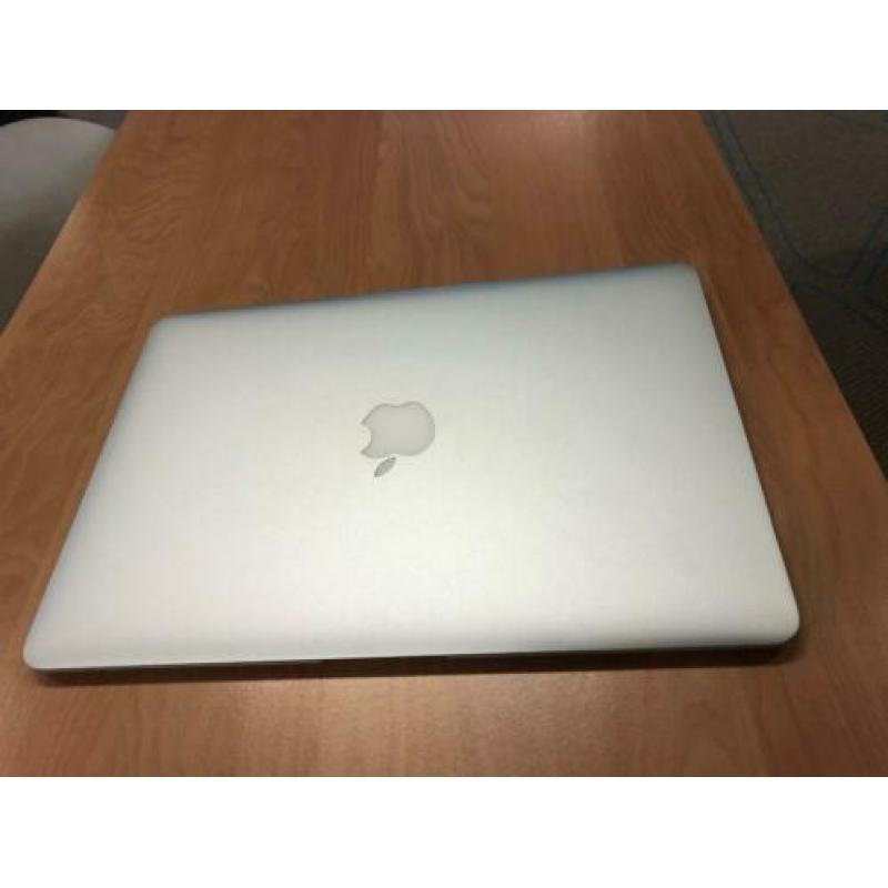 Macbook Air 128GB met nieuwe originele oplader