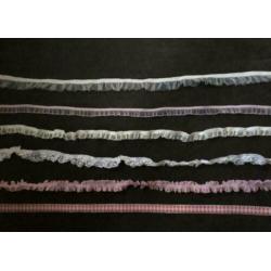 Elastisch band lint roezellint elastiek roezel roze wit kant