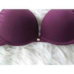 Donkerpaarse push up bikini van Hunkemoller maat 80A