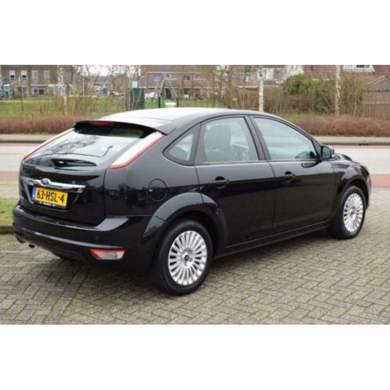 Ford Focus 1.6 16v Titanium 100pk | 5 drs | Voorruitverwarmi